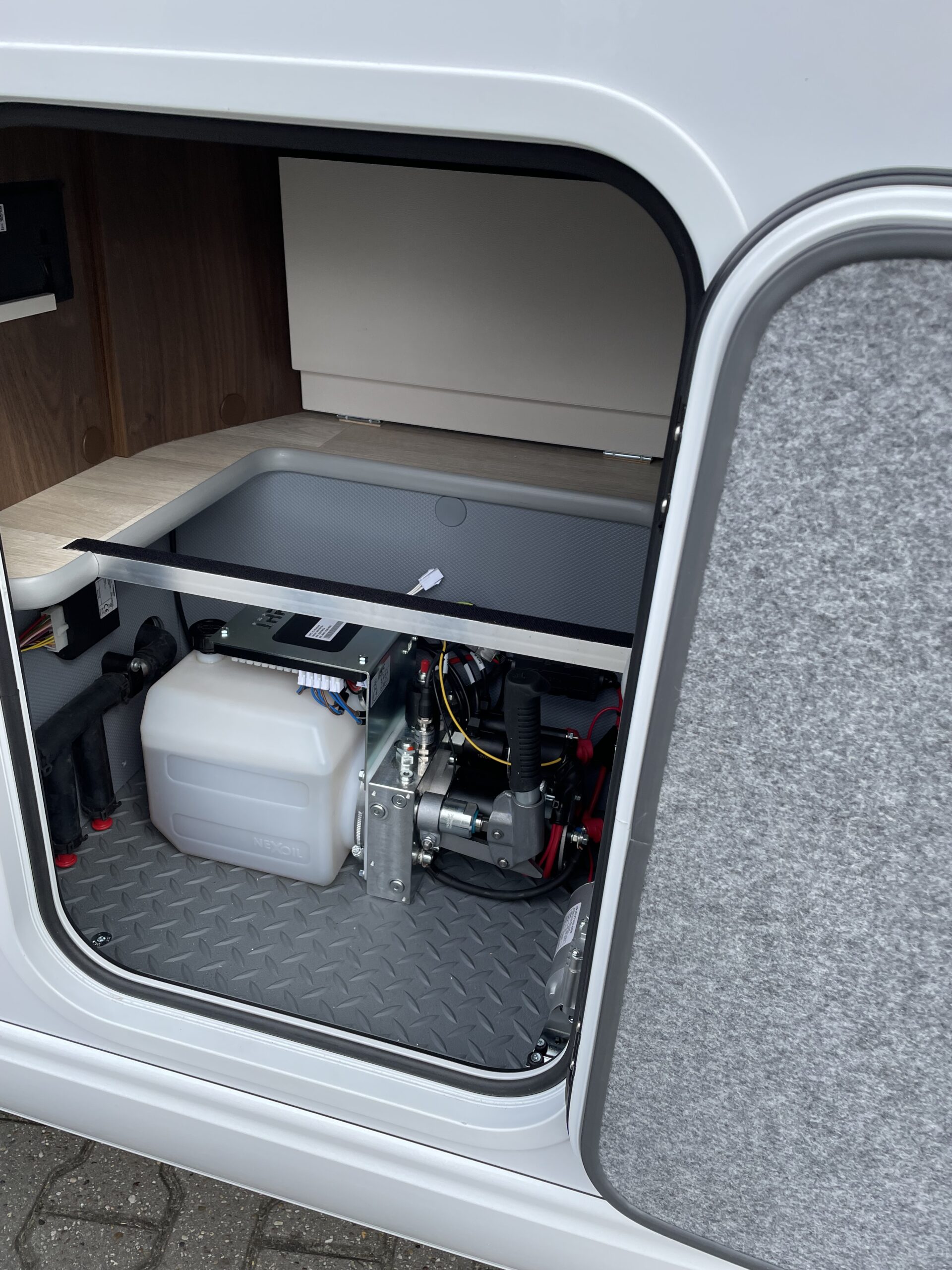 Hydraulisch Camper Levelsysteem – HPC Automatisch Waterpas Systeem - Afbeelding 7